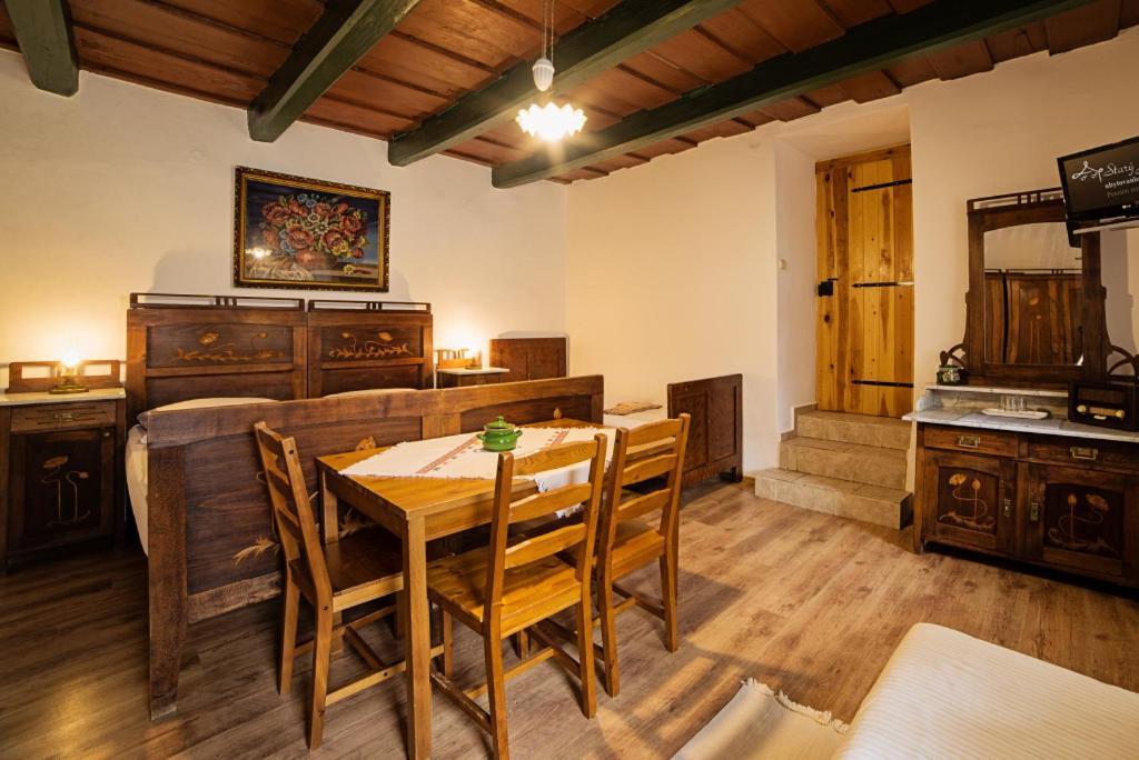 Penzión Starý Hostinec Banska Stiavnica Exterior foto